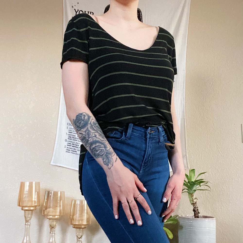 Black green stripe flowy tee